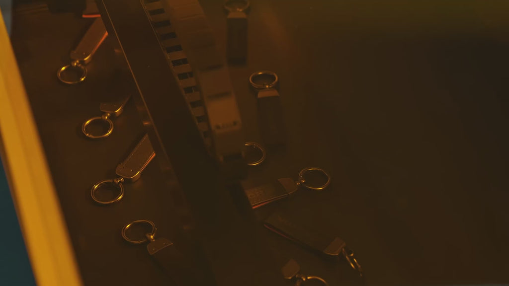 20250224雕刻机（传送带雕刻）.mp4__PID:1139bd32-f714-4c2f-a8ec-44c841475fee